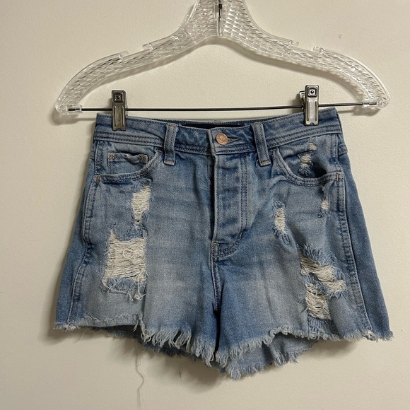 Hollister  Ripped Jean Shorts - Picture 1 of 3